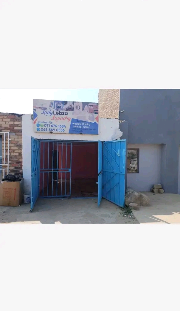 Shop still available at ext 6 stop sign next   in Cosmo City