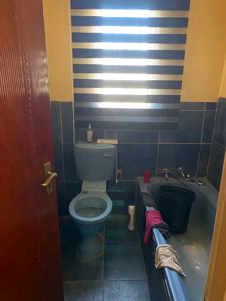 House available again 
zone 13 
r3400
thre  in Sebokeng