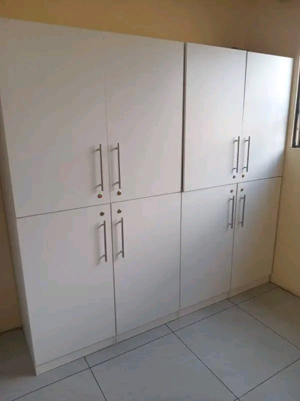 En suite available in zone 2 ..tht is going w  in Pimville