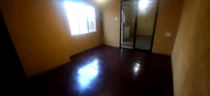 A spacious one bedroom cottage in x 4 (behind  in Kaalfontein