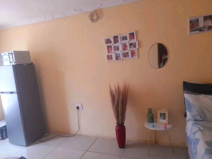 🏡 en-suite room to rent in ext 28, soweto   in Protea Glen