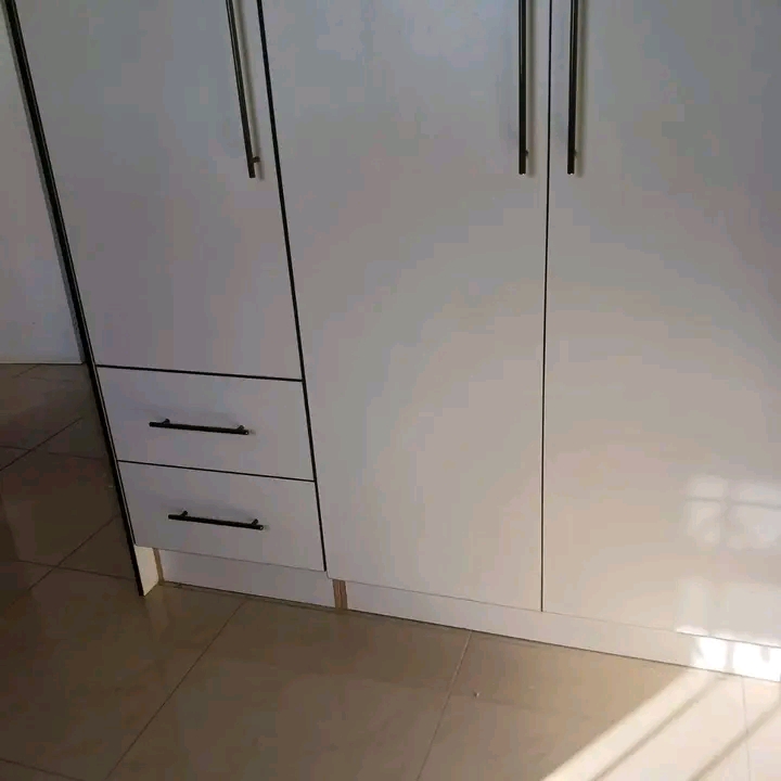 2 bedroom house -with 2 outside rooms -to ren  in Clayville