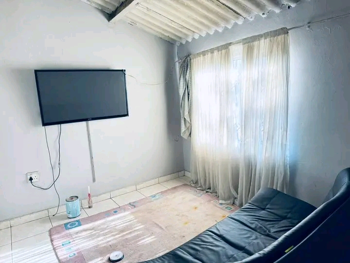 3500 2 bedroom house to rent immediately
no   in Zondi