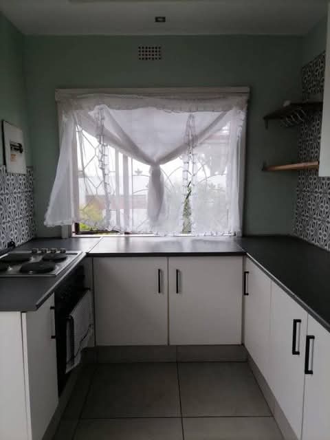 To rent in ext 5. 
3 bedrooms with bics.
1   in Ennerdale
