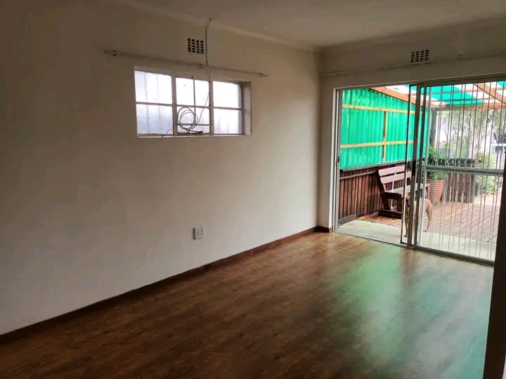 1 bedroom cottage to let in gauteng r6500 wat  in Edenvale