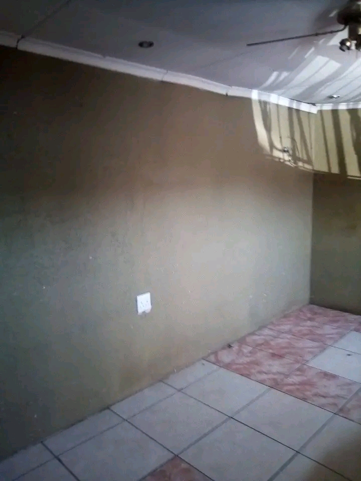 Room & garage available immediately for renta  in Diepkloof