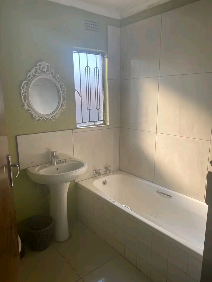 2 bedroom house available for rent. ext 6. r4  in Ebony Park