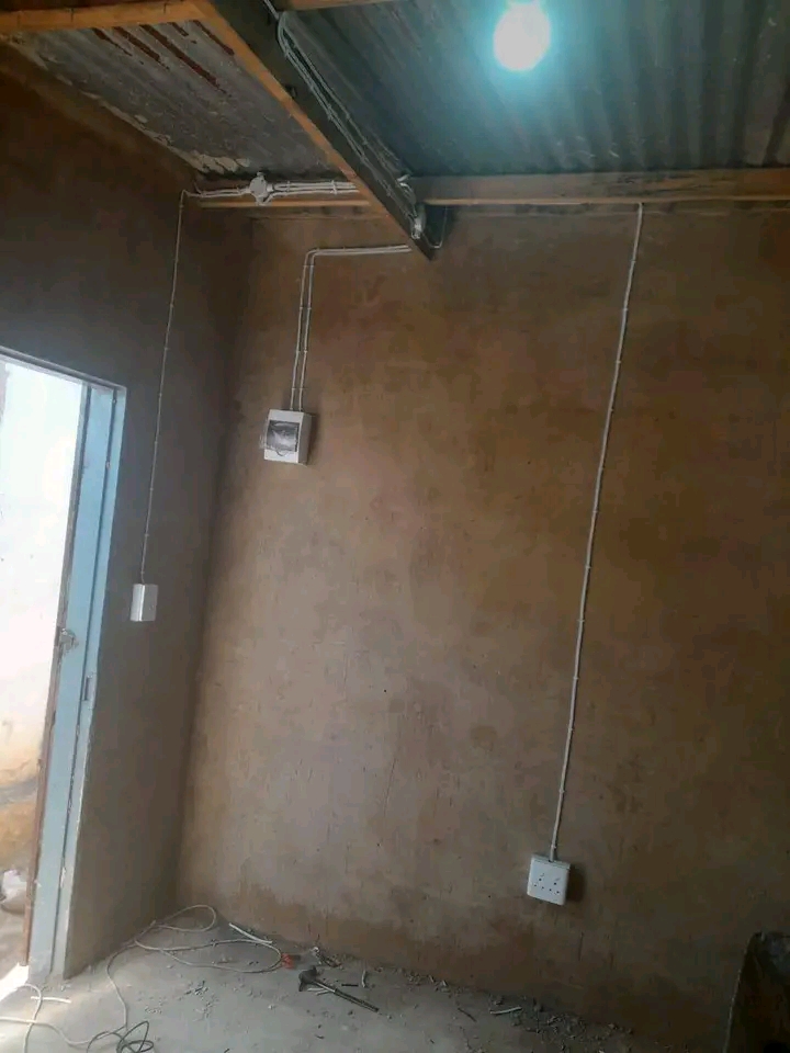 Room to rent at 4 marlboro second short right  in Alexandra