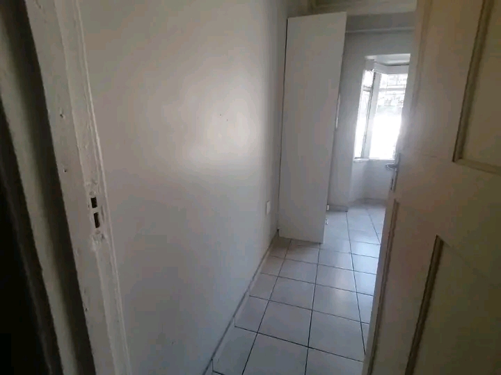 Neat and spacious 1 bedroom cottage available  in The Hill