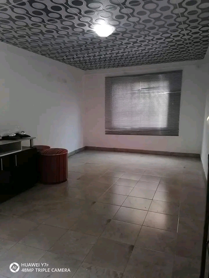 I have an open plan 1room for renting availab  in Lenasia