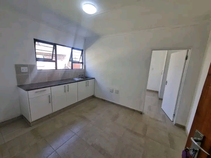 1 bedroom cottage with kitchenett,  bathroom   in Birch Acres