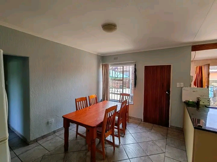 To rent 3 bedroom townhouse to rent kempton p  in Birchleigh