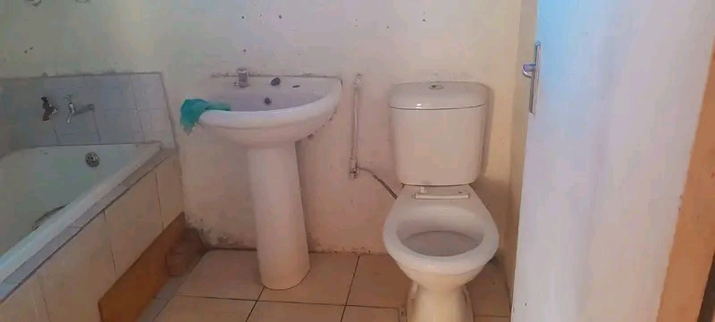 2 bedroom house available for immediate occup  in Protea Glen