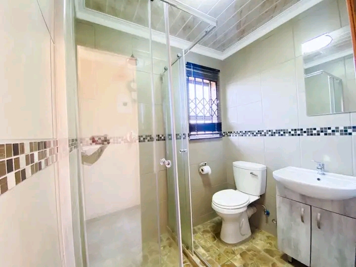 Property to let 1bed 1bath en-suite @3.300
b  in Dlamini