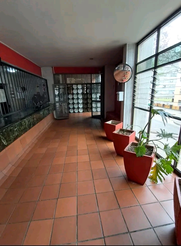 Address: quatz and kaptien street
building n  in Hillbrow