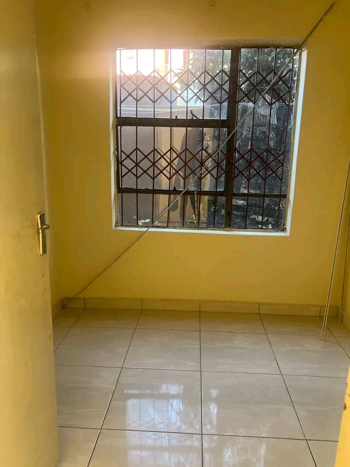 3 bedroom house to rent.fully furnished and w  in Ebony Park