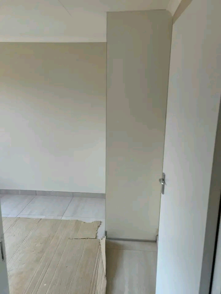 New built 1 bedroom cottage, now available
  in Vosloorus