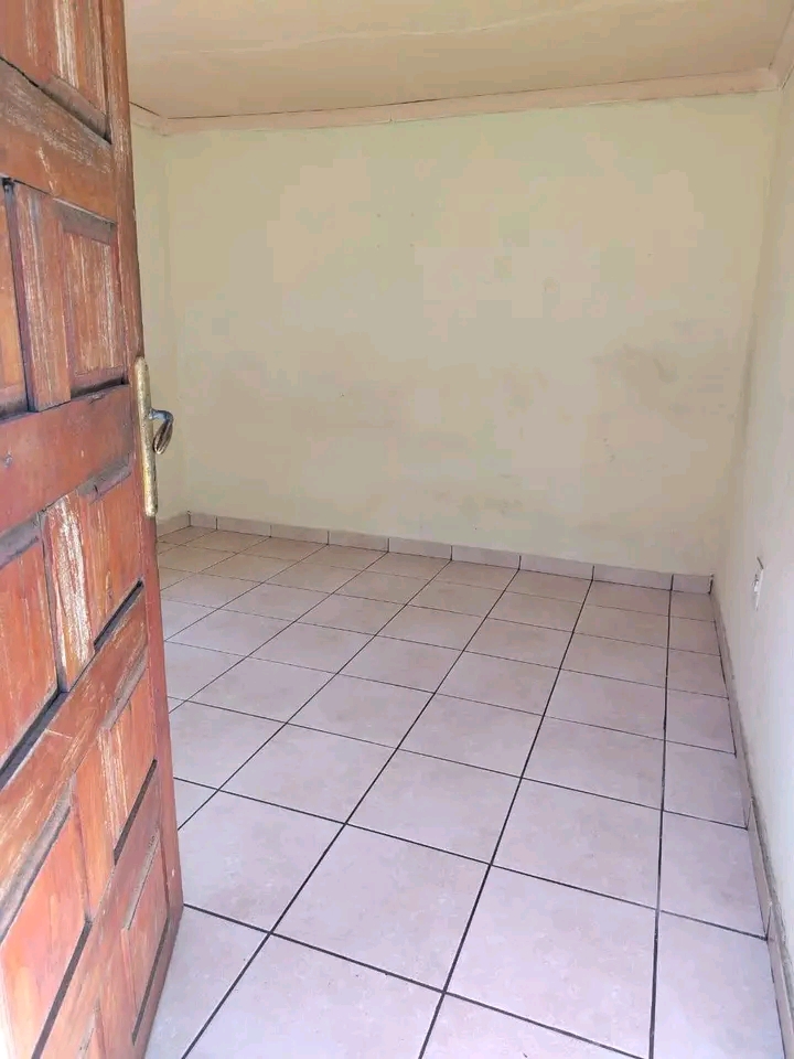 Rooms available in rabie ridge ex1 and ex2 fo  in Rabie ridge