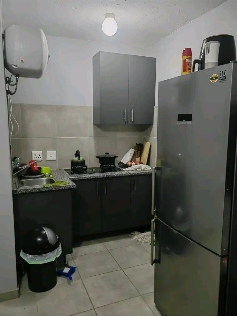A bachelor unit with a small build-in kitchen  in Norkem Park