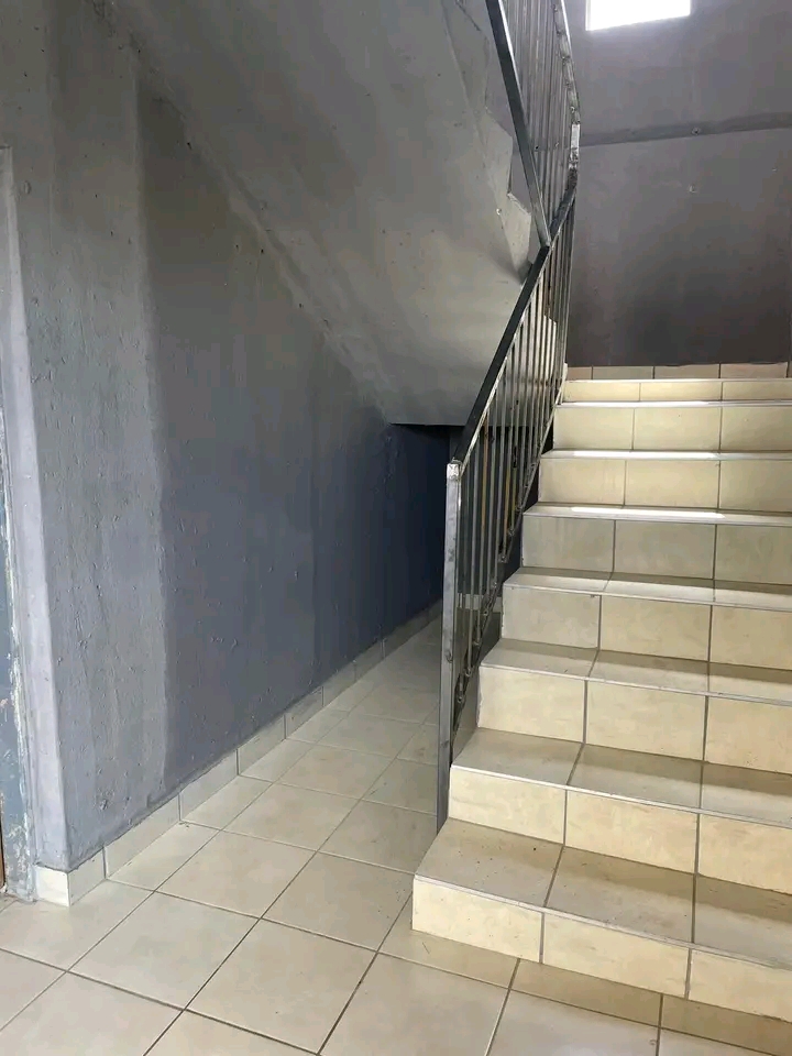 Room available to rent month end for r2000 ex  in Braamfischer