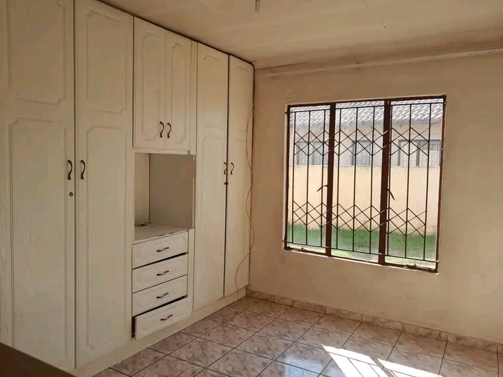 House available to rent at eastfield 📍
r4  in Vosloorus