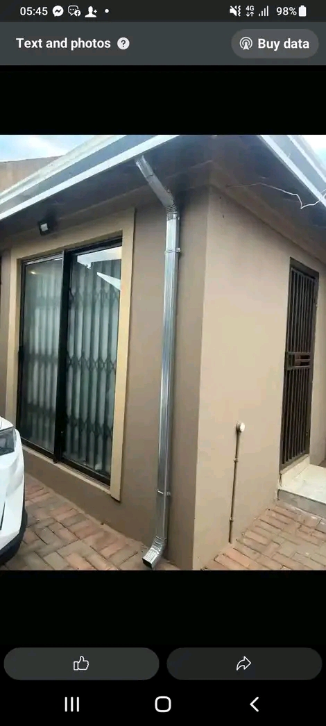 2200 ensuit room to rent immediately old dobs  in Dobsonville