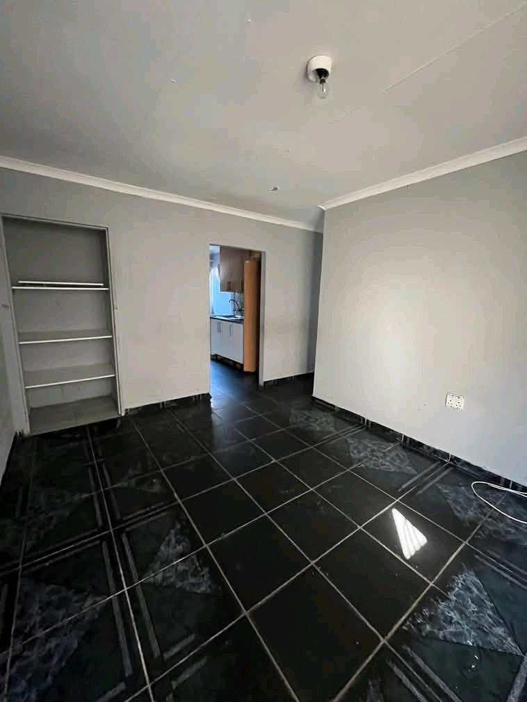 1 separate bedroom with a fitted waldrobe,fit  in Birch Acres