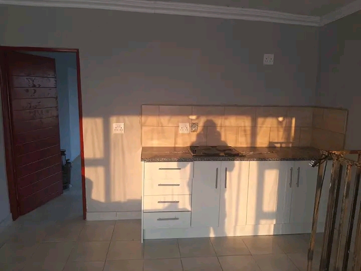 1 bedroom cottage available from 1st april fo  in Cosmo City