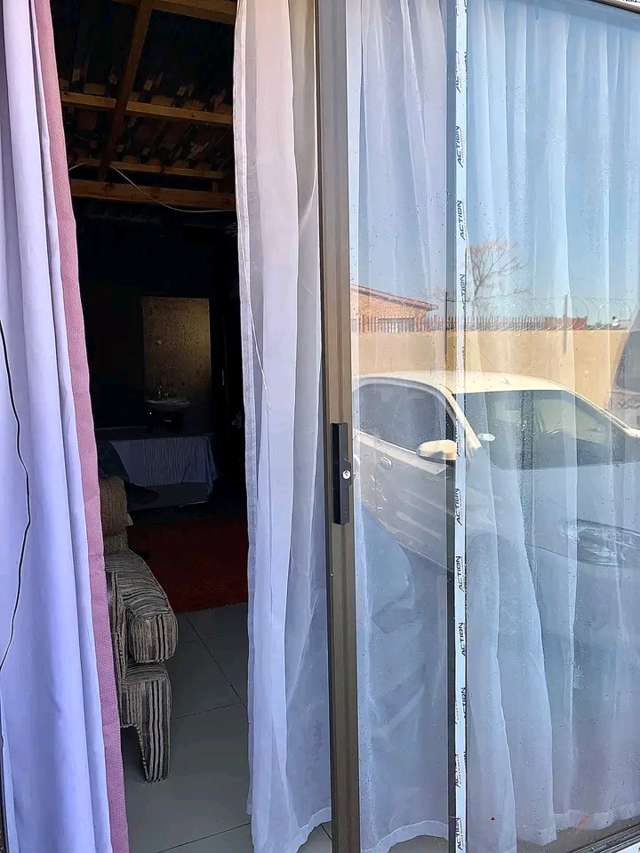 2 room open plan available immediately at umn  in Tembisa