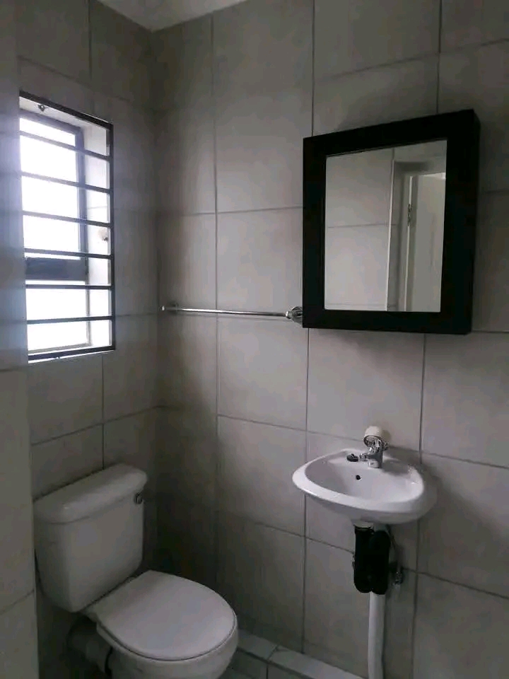 Bachelor unit for rent in ext 1!
we are plea  in Rabie ridge