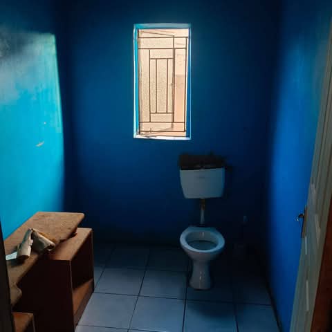 House available for rental ext 7 r4000

mor  in Oakmoor