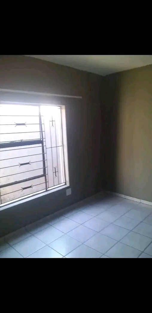 Room to rent in leboeng ext5 for r1500 rental  in Tembisa