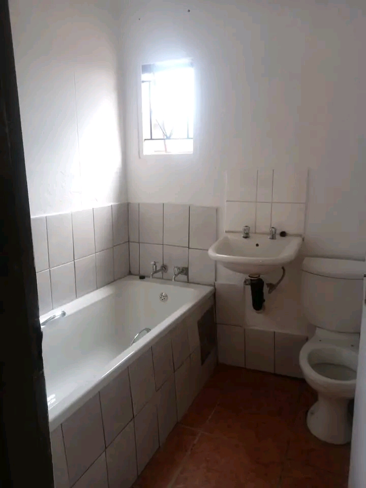 Renting a spacious 2 bed room house in ext 6   in Cosmo City