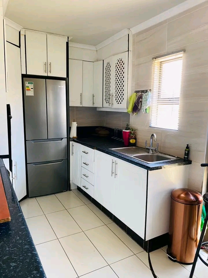 🏡 beautiful double storey house to rent av  in Dawn Park