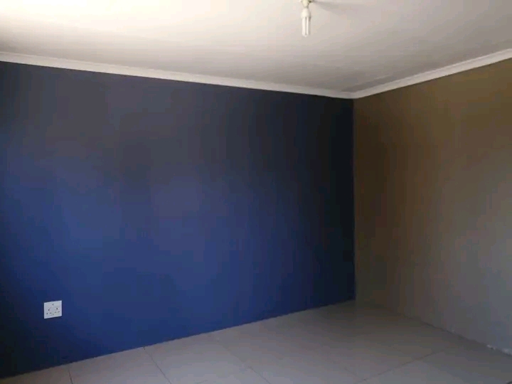 We have two separate rooms available for r150  in Braamfischer