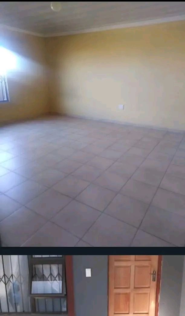 Spacious garage available for rental r1600 wi  in Protea Glen