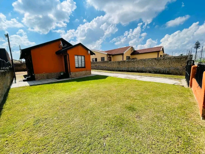 Free standing house consist of three bedroom   in Kaalfontein