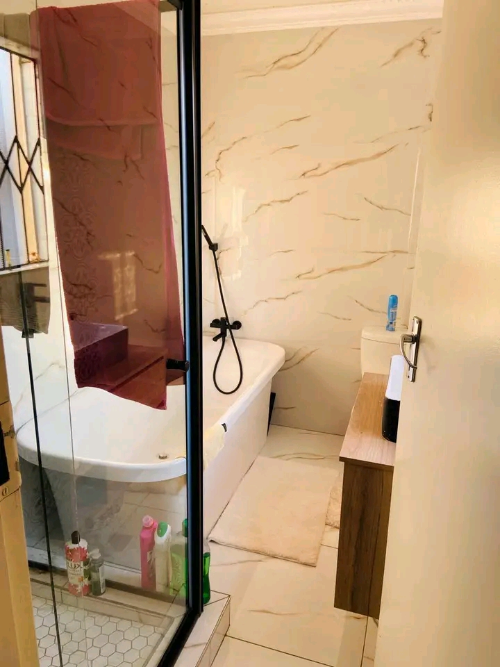 2 bedroom 2 bathroom available for rent
2 be  in Dawn Park