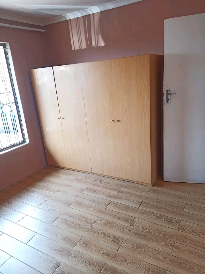 Beautiful 2 bedroom spacious apartment around  in Midrand