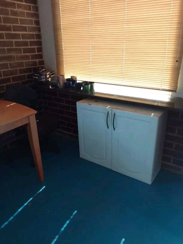 1 bedroom cottage to let. comes with kitchen   in Old Birch Acres