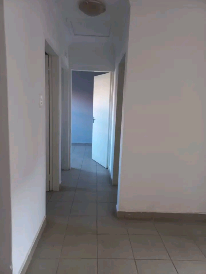 2 beds house for rental with two outside room  in Protea Glen