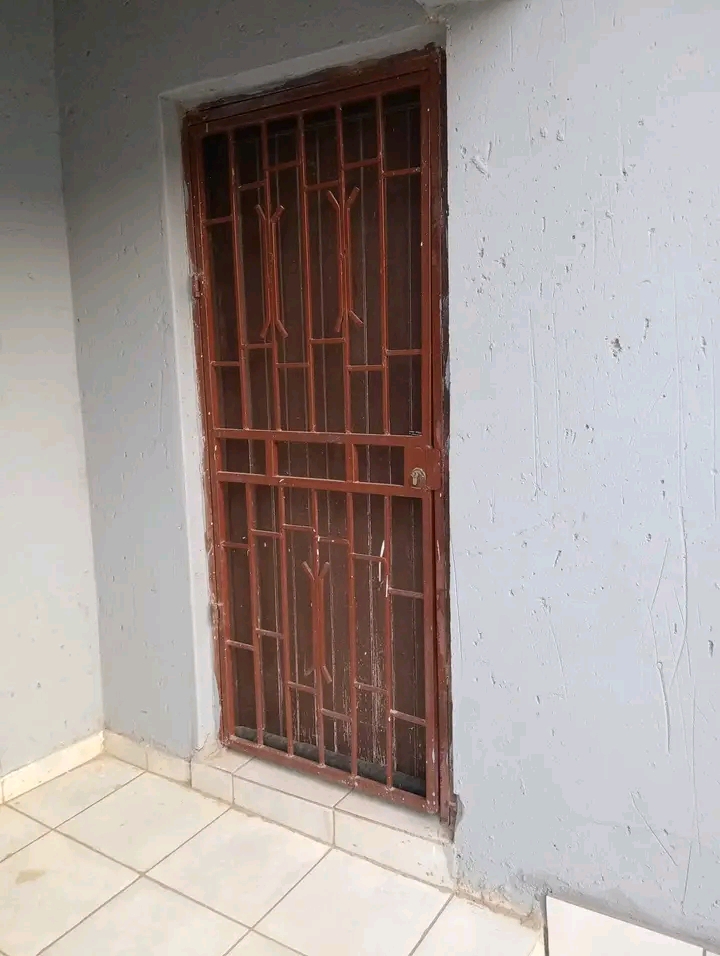 Standard room available at  tsoaing street ex  in Chiawelo