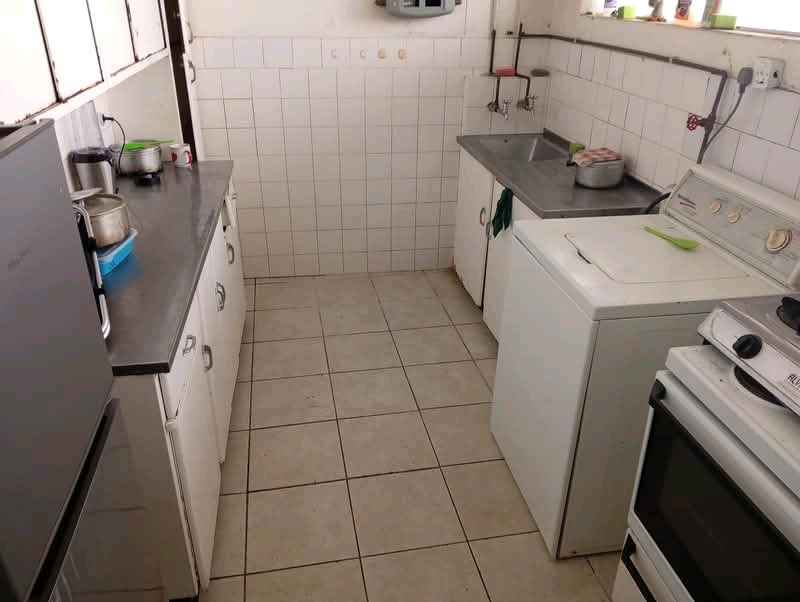 Large room to rent, semi furnished.
on 12th   in Berea