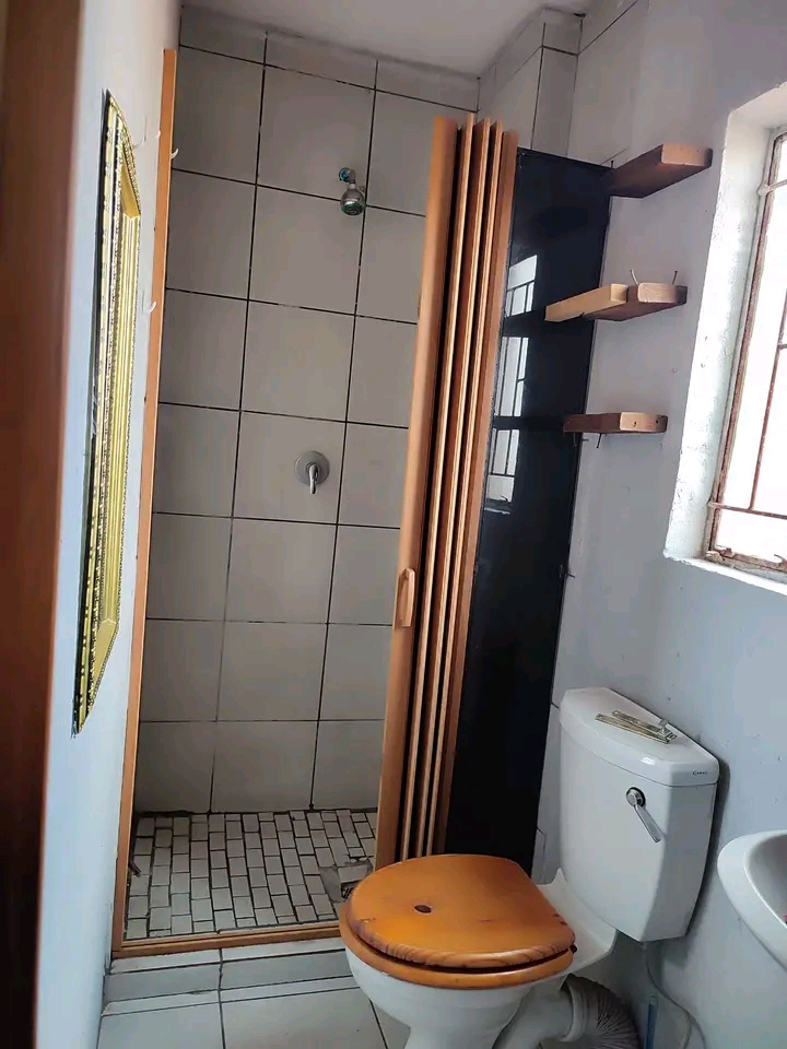 Rooms available month end july in ext 22. the  in Kaalfontein