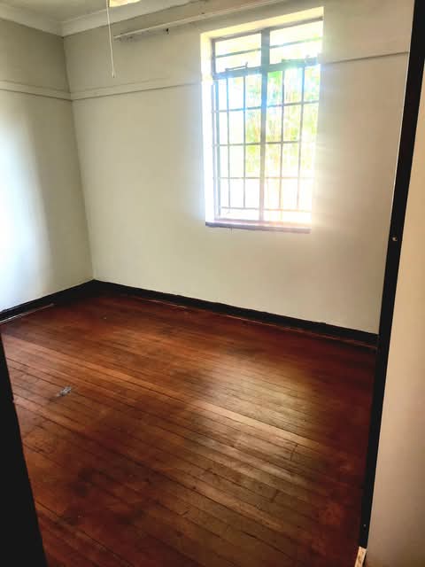 3 bedroom house to let preferably a family or  in Primrose east