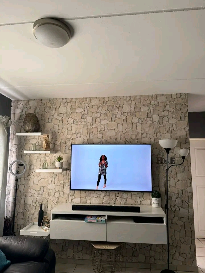 Beautiful 2 bedrooms flat to be available on   in Fleurhof