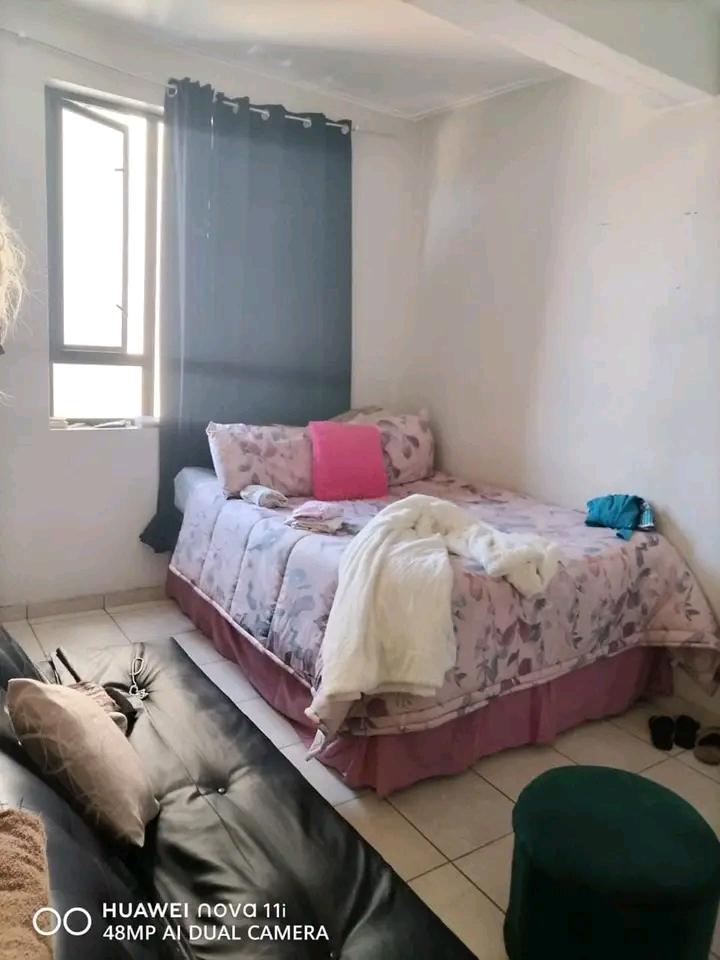 I need a male(south african) to share a room   in Maboneng