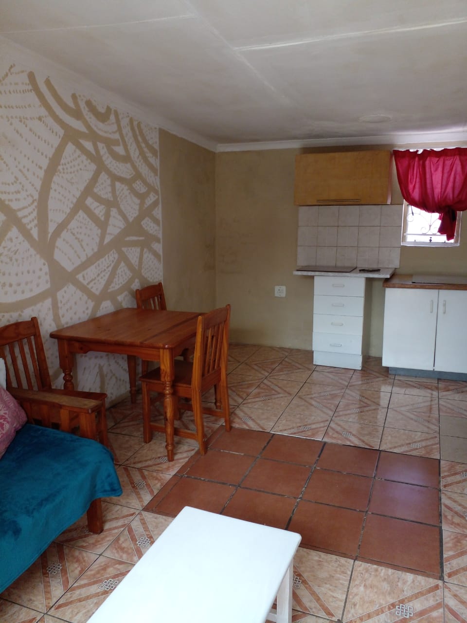 1 bedroom  garden cottage available as from 1  in Rewlatch
