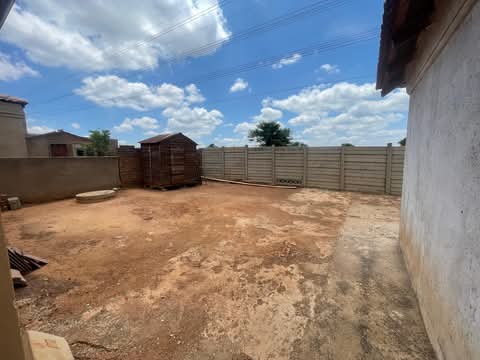 2 bed house for rental in block vv
- next to  in Soshanguve