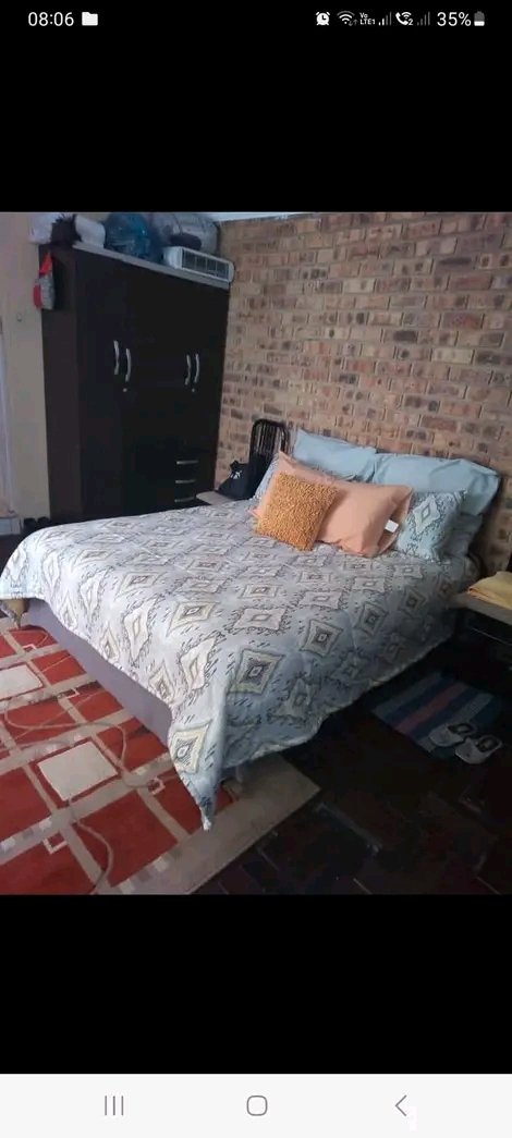 2 bedeoom house to let in z16. available imme  in Sebokeng